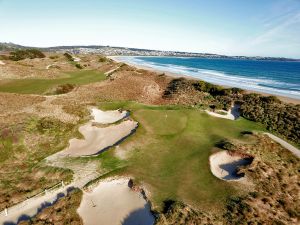 Barnbougle (Dunes) 7th Zoom Drone